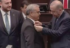 Cumhurbaşkanı Erdoğan, AK Parti'ye katılan 3 vekile rozet taktı