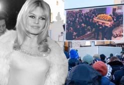 Brigitte Bardot son yolculuğuna uğurlandı: Cenaze töreni dev ekranlarda yayınlandı