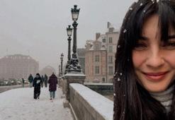 Tuba Büyüküstün’den Paris’te kar fotoğrafları!