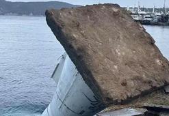 Sarıyer’de şiddetli lodos, deniz fenerini devirdi