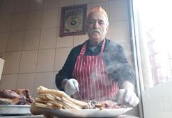 Ustasından tandır kebabı tarifi! Ağızda lokum gibi dağılıyor, görenlerin iştahını kabartıyor