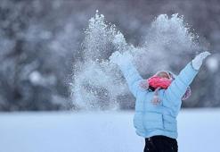 Kar duyuruları art arda geldi: 12 Ocak Pazartesi günü okulların tatil edildiği il ve ilçeler...
