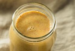 Yatmadan önce bir fincan içen sabaha tığ gibi uyanıyor: Gece boyunca göbek yağlarını cayır cayır yakıyor!