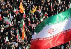 İran dini lideri Hamaney rejim yanlısı protestoları ABD'ye uyarı olarak nitelendirdi