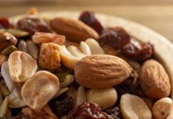 Mutfaktaki gizli kahraman: Bu kuru yemişi çiğ tüketenler 9 saat boyunca bir şey yemiyor!