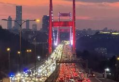 İstanbul'da trafik kilit! Yoğunluk yüzde 85'e çıktı: İşte bölge bölge son durum