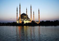 Miraç Kandili Nedir, Nasıl Ortaya Çıktı? İsra ve Miraç Olayı, Gecenin Fazileti ve Yapılacak İbadetler