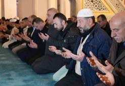 Miraç Kandili Namazı Nasıl Kılınır, Kaç Rekattır? - 12 Rekat Miraç Gecesi Namazı Kılınışı, Niyeti ve Saati