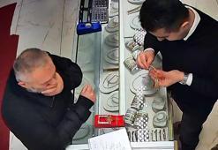 Dolandırıcılık ortaya çıkınca elindeki sahte altınları teklif etti