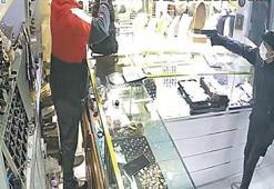 'Kolay gelsin' dedi, kuyumcuyu soydu'