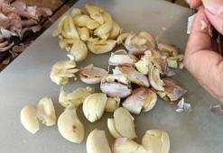 Sarımsağı sakın böyle kullanmayın! 10 dakika kuralı lezzetini ve şifasını 10 kat artırıyormuş