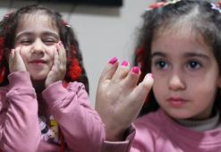 Elif Lina'nın yarım kalan hayali! Oyuncak bebeklere bakıp ağlıyor: 'Benim elim neden küçük?'