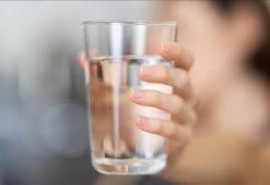 İçme suyuna 1 kaşık ekleyin! Etkisine inanamayacaksınız