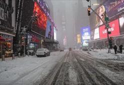 ABD'de kar fırtınası hava ulaşımını felç etti: 10 bine yakın uçuş iptal edildi
