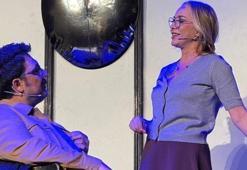 Dubai’den sahneye! Dolunay Soysert ve Bülent İnal ayakta alkışlandı