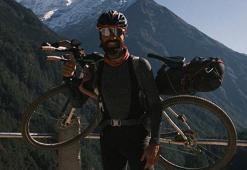 Samsun'daki evinden yola çıktı: Bisikletle dünyanın zirvesine