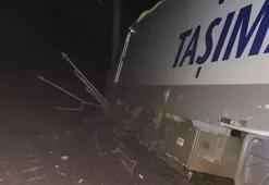 Toprak kayması felakete sebep oldu! Balıkesir'de yolcu treni raydan çıktı