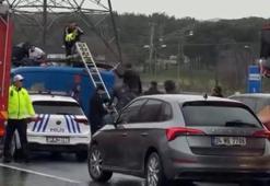 İstanbul'da cezaevi nakil aracı devrildi: 2'si ağır 19 yaralı
