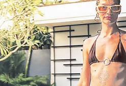 Karın kaslarıyla dikkat çekti