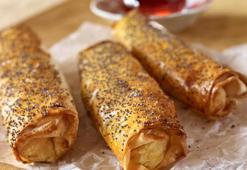 Dışı çıtır çıtır içi yumuşacık sirkeli unlu börek tarifi! Lezzeti ağızda dağılıyor
