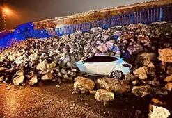 Hatay'da feci kaza! İstinat duvarı araçların üzerine çöktü