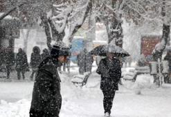 İstanbul'a kar ne zaman, hangi ilçelere yağacak? Kar yağışı ne zaman başlayacak? 2 Şubat okullar tatil olacak mı, oldu mu?