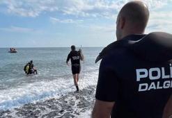 Alanya'da denizde erkek cesedi bulundu