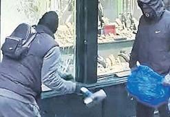 Londra’da sıradan bir cumartesi sabahı