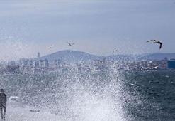 İstanbul Valiliği yarın için uyardı: Kuvvetli fırtına geliyor