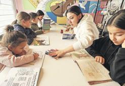 Deprem bölgesine kitap ‘yığıyor’