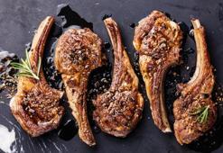 Kasaptan 500 gram kuzu eti alıp hazırlayın! Misafir sofralarının vazgeçilmez tarifi, lokum gibi oluyor