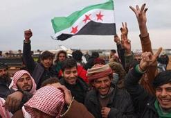 Haseke'de gerilim tırmandı: YPG, Suriye kuvvetlerini sevinç gösterileriyle karşılayan sivilleri alıkoydu