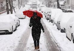 İstanbul'da kar yağışı sonrası bazı ilçeler beyaza büründü