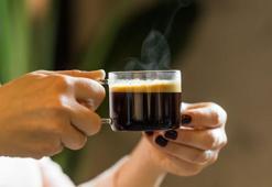 Baristaları solda sıfır bırakabilirsiniz! Evdeki kahvenin tadını değiştirecek 5 altın dokunuş