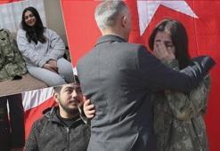 3 yıl sonra gelen buluşma! Depremzede Beliz ile albay gözyaşlarına boğuldu