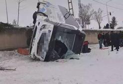 Ağrı’da kontrolden çıkan otobüs devrildi: 16 kişi yaralandı