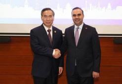 Bakan Kacır, Çin Uluslararası Ticareti Geliştirme Konseyi Başkanı Hongbin ile bir araya geldi