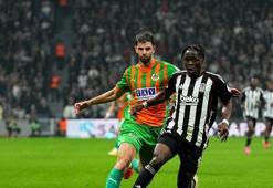 4 gollü maç nefes kesti! Beşiktaş evinde Alanyaspor ile berabere kaldı