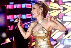 İrem Derici'den altın sarısı kıyafet! '55 kiloyum, siz hesap edin'