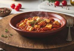 Kahvaltıya yapmayan pişman oluyor! 3 adet domatesi olan ocağın başına koşuyor