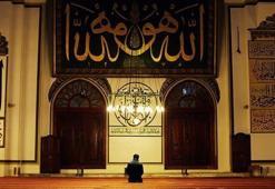 TERAVİH NAMAZI KILINIŞI ADIM ADIM | Teravih namazı kadınlar nasıl kılar? Kadınlar için teravih namazı adımları nelerdir, hangi sureler okunur?