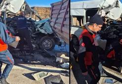 Kayseri'de öğrenci servisi, TIR'a arkadan çarptı! Kazada 1 ölü, 7 yaralı var