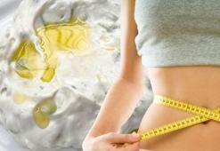 Ev yoğurduyla karıştırıp yiyin! Göbek yağlarını direkt hedef alıyor, gece aç karna tüketin