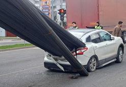 Ordu’da korku dolu anlar: İnşaat demirleri otomobile saplandı