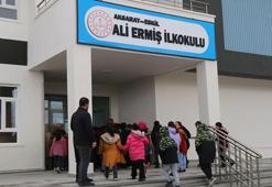 Hayvan baksın diye okutulmadı! Yıllar sonra köyüne okul yaptırdı