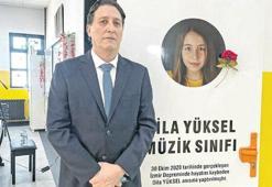 Enkazdan tebessüm çıkardı