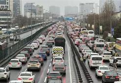 İstanbul'da trafik kilit! Yoğunluk yüzde 90’a kadar yükseldi