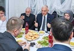Keskin’de Ramazan buluşması: Bakan Ersoy vatandaşlarla yürüdü, ev sofrasında iftar açtı
