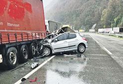 TIR'ın altında 2 can kaybı