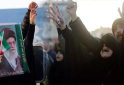 Hamaney'in ölümünden sonra neler yaşanıyor? İran'da halk sokaklara indi! İşte son durum...